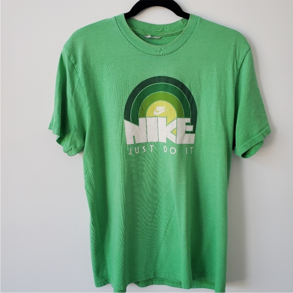 Vintage Nike Green Unisex T-Shirt Size M-L